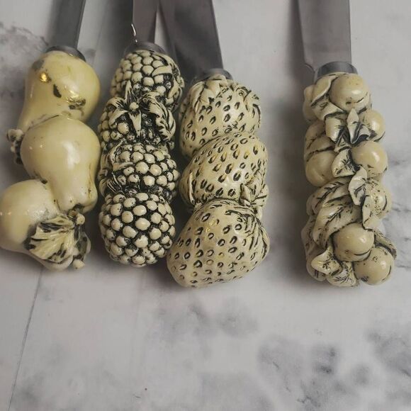 4 Vintage Boston Warehouse Stainless Steel Fruit Spreader/Knifes - Picture 9 of 9